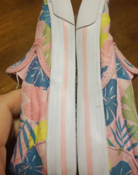 Disney Stitch slip on shoes - Picture 5 of 8